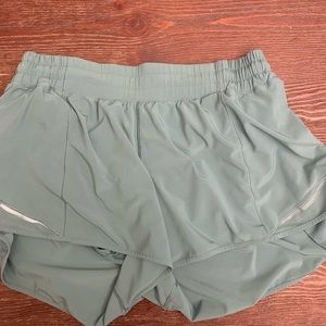 Lululemon Hotty Hot 4” Short